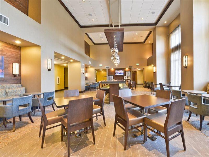 Hampton Inn & Suites Greensboro/Coliseum Area Luaran gambar