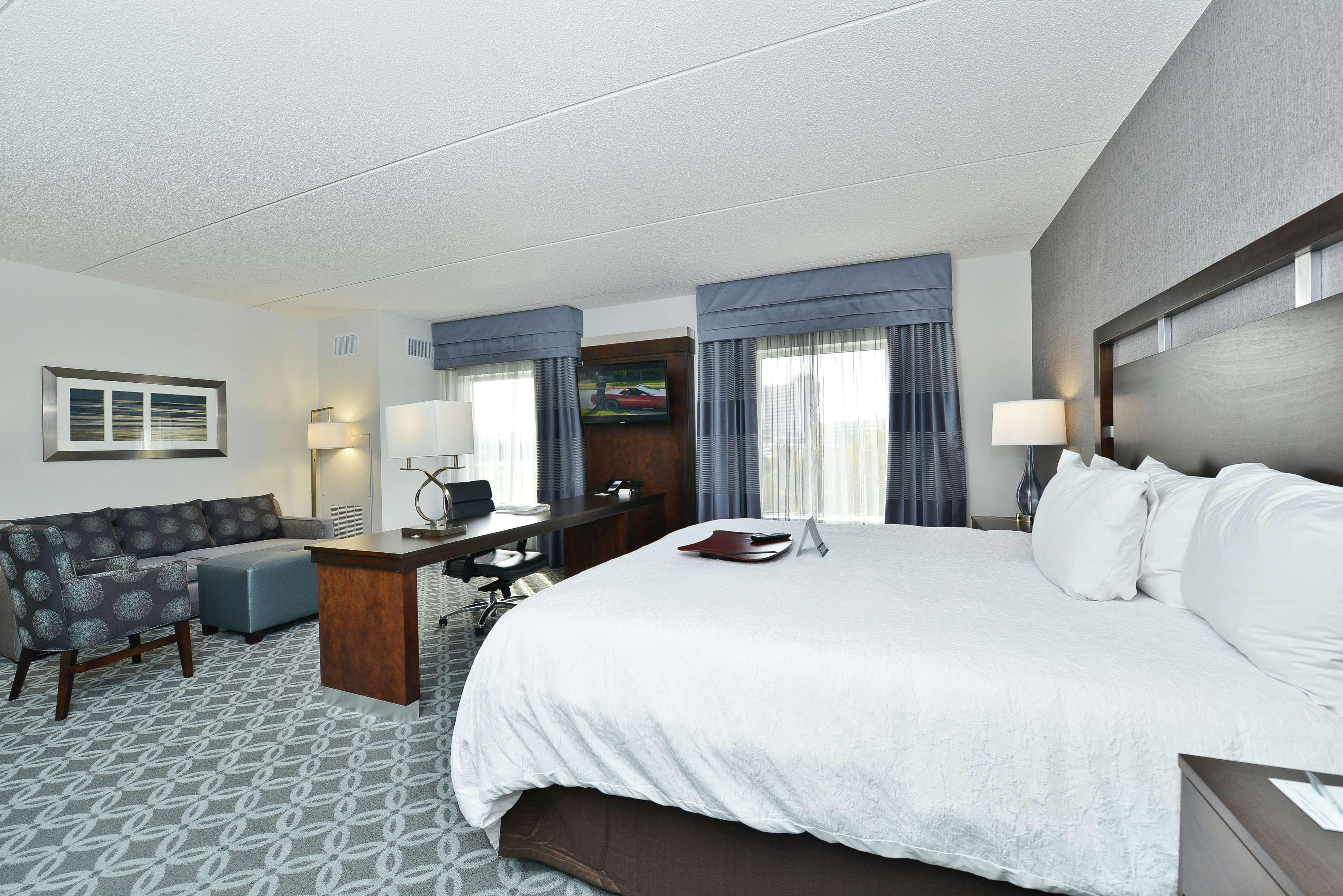 Hampton Inn & Suites Greensboro/Coliseum Area Luaran gambar
