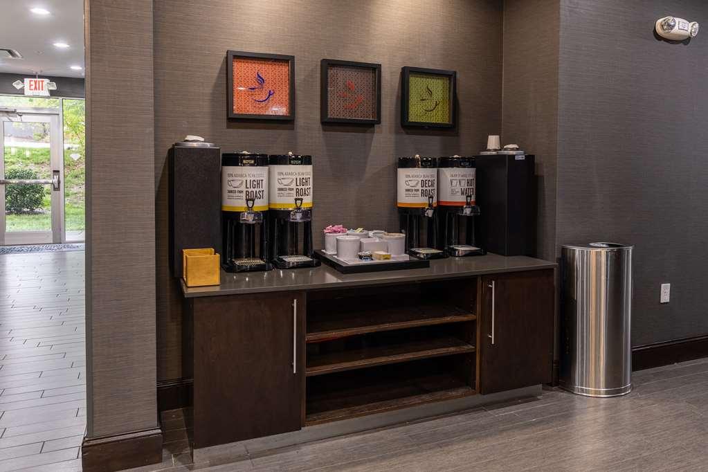 Hampton Inn & Suites Greensboro/Coliseum Area Luaran gambar