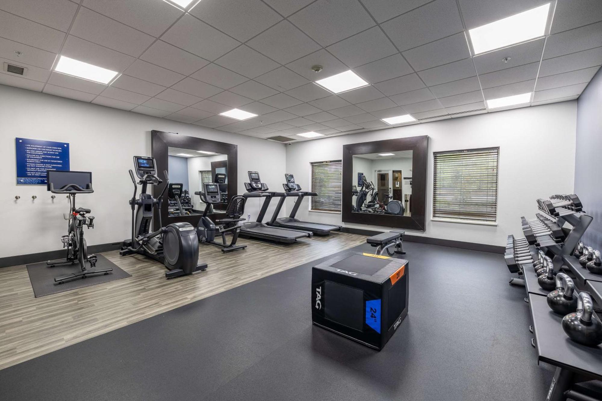 Hampton Inn & Suites Greensboro/Coliseum Area Luaran gambar