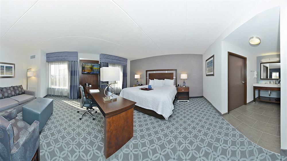 Hampton Inn & Suites Greensboro/Coliseum Area Luaran gambar